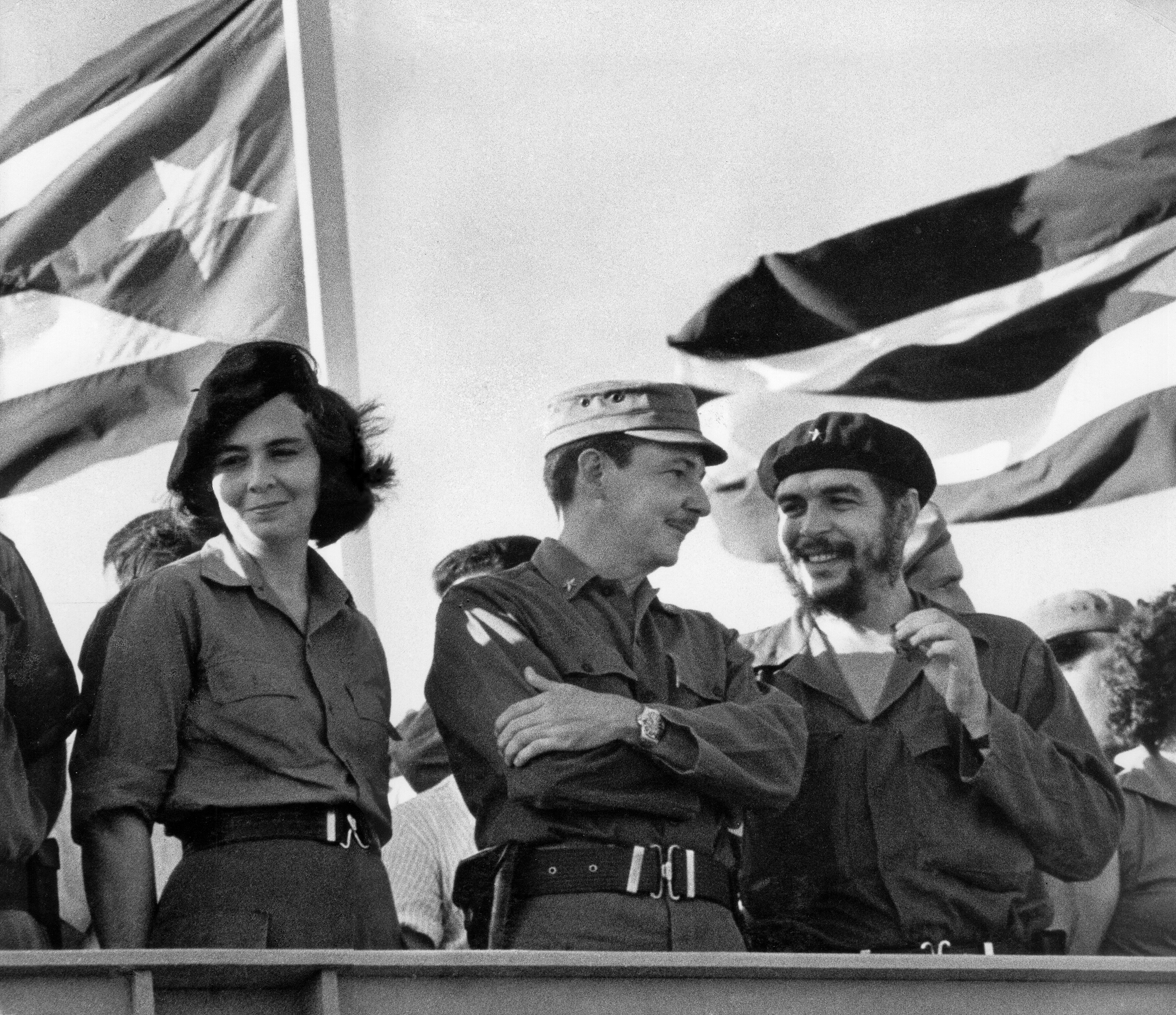 Куба кубинская революция. Вильма Эспин и Рауль Кастро. Рауль Кастро Кубинская революция. Рауль Кастро и че Гевара.